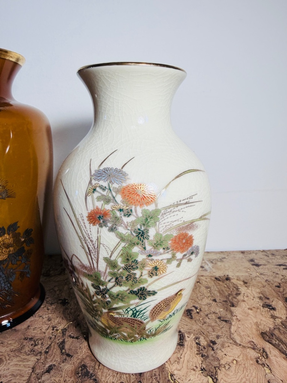 2 Oriental Art Inspired Ceramic Vases Floral & Bird Motif w/ Gold Trim π¦
- Picture 2 of 7